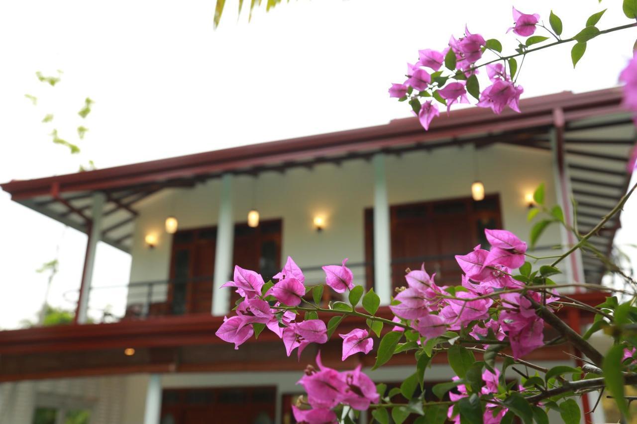 Villa A.Sms Induruwa Ngoại thất bức ảnh